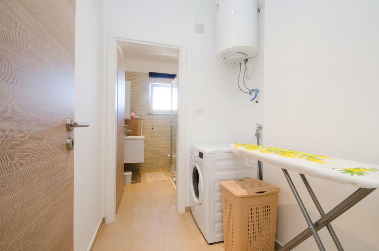 Apartman Korina Sukošan Esterno foto