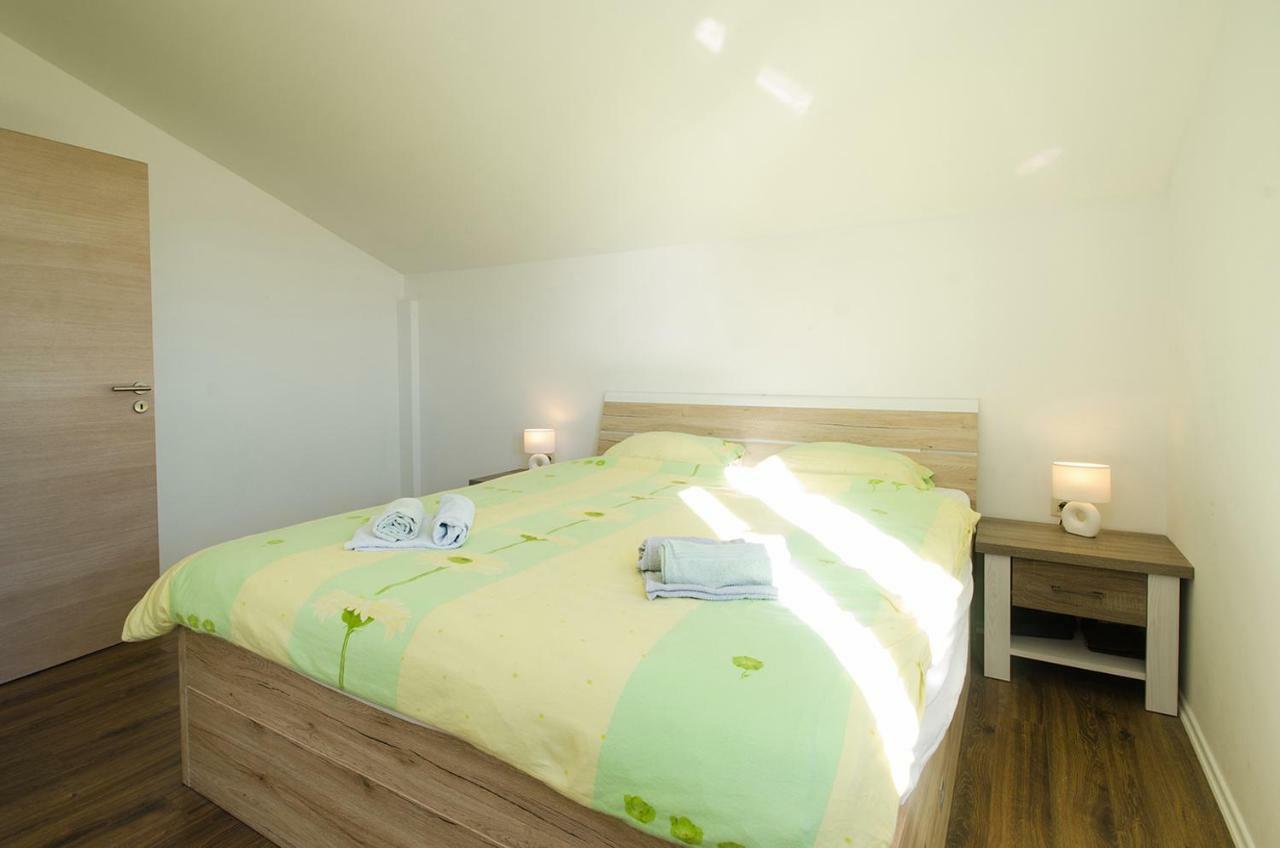 Apartman Korina Sukošan Esterno foto