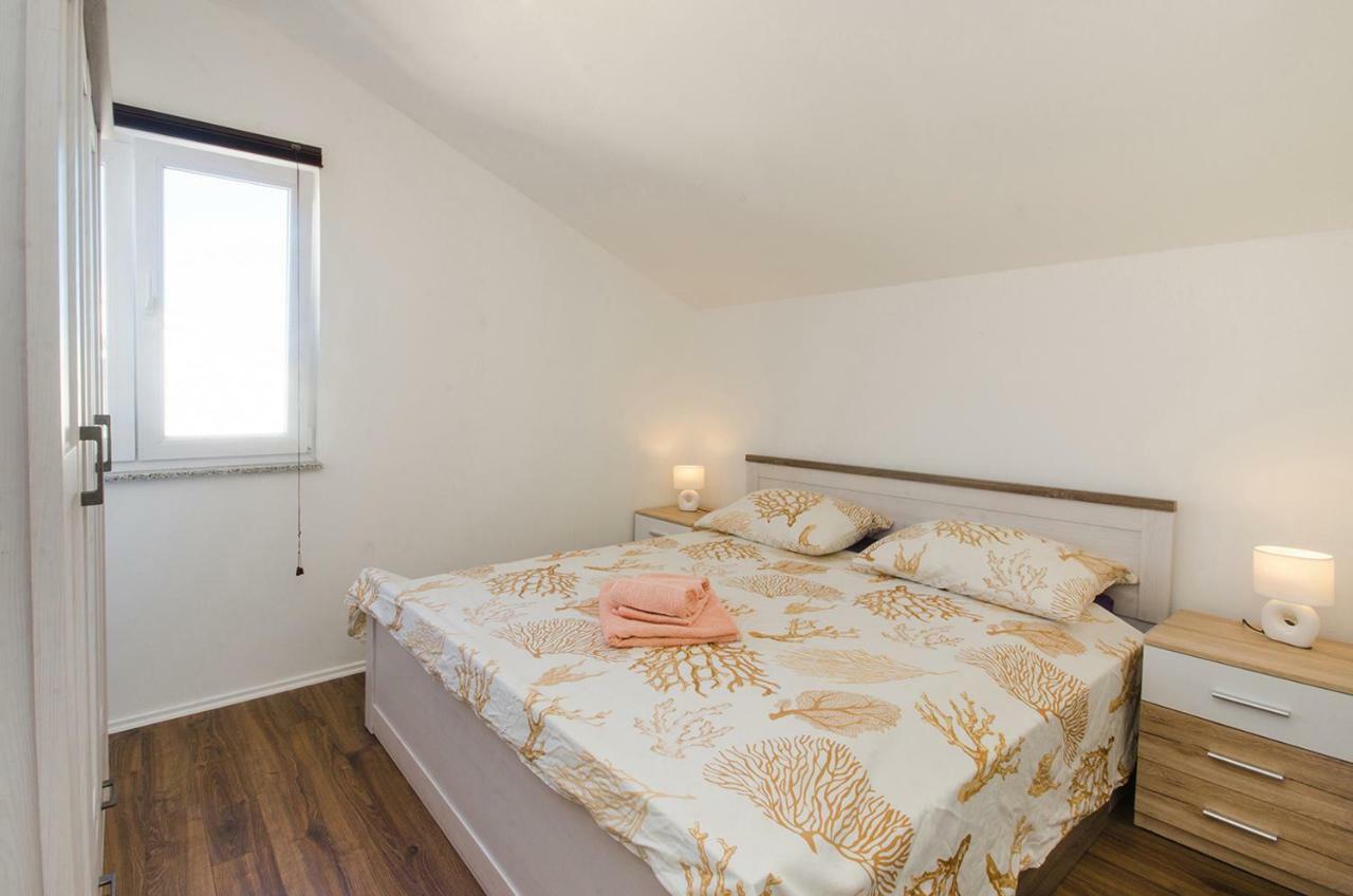 Apartman Korina Sukošan Esterno foto