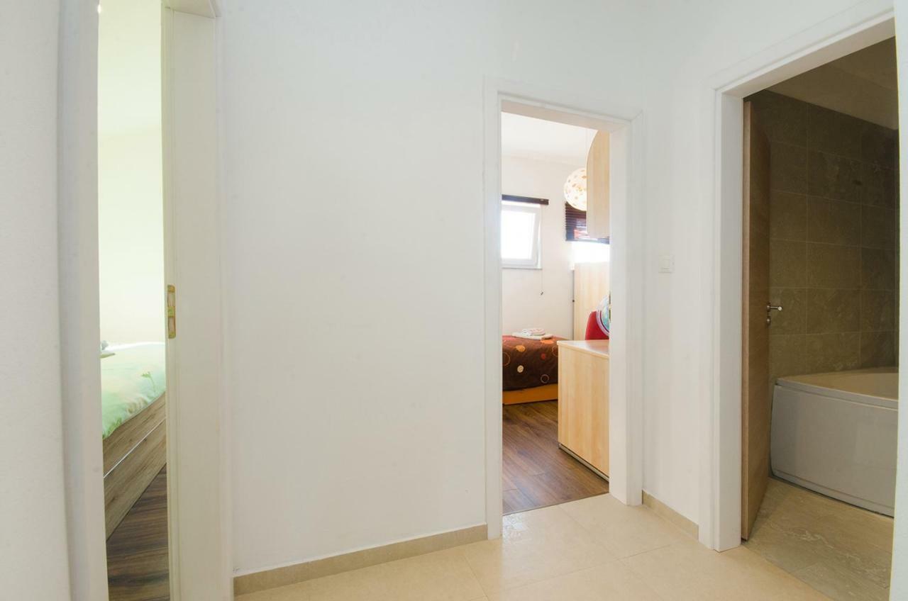 Apartman Korina Sukošan Esterno foto